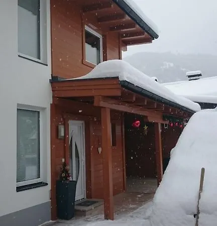 يوليا زيل أم سي